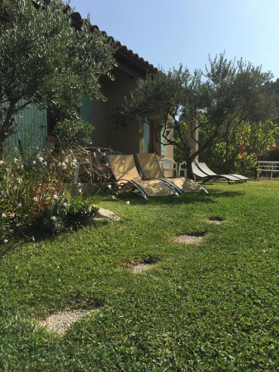 Le Grand Jardin Bed & Breakfast Lafare Екстериор снимка