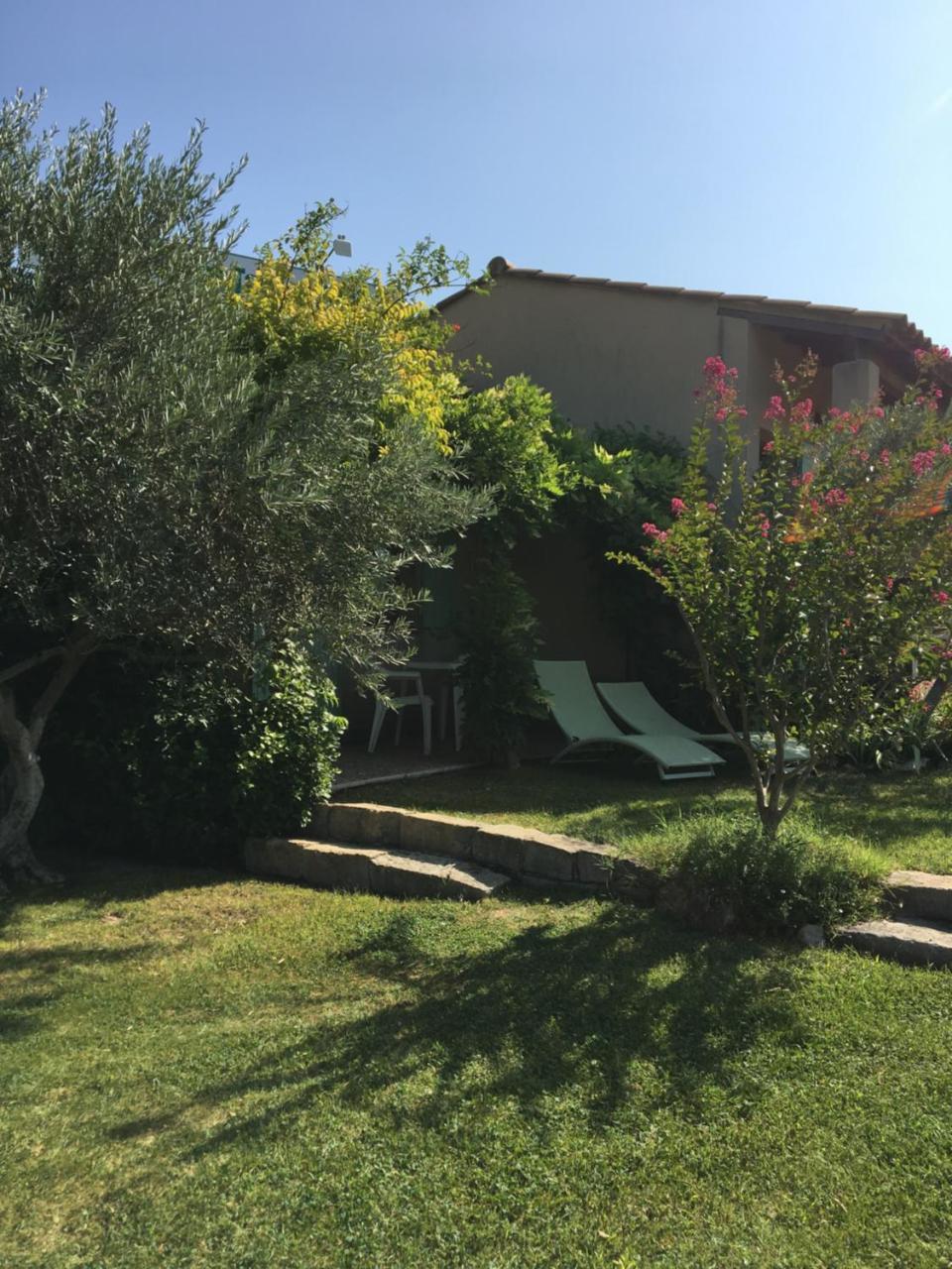 Le Grand Jardin Bed & Breakfast Lafare Екстериор снимка